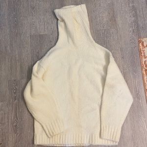 Oversized J. Crew cream turtleneck wool sweater size medium